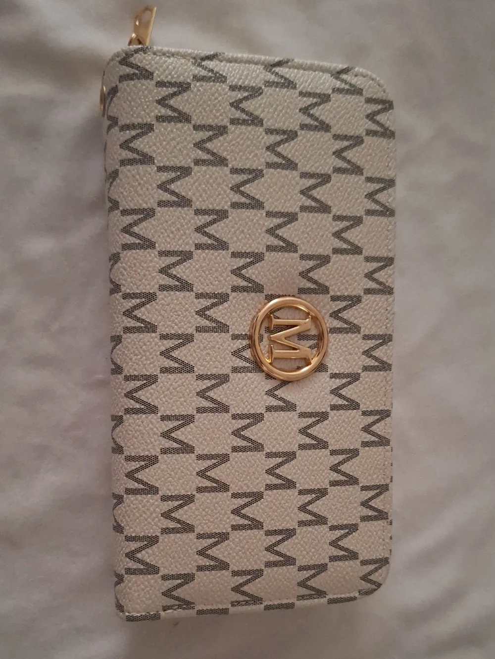 Women's Cream Patterned Zip Wallet with Gold Emblem